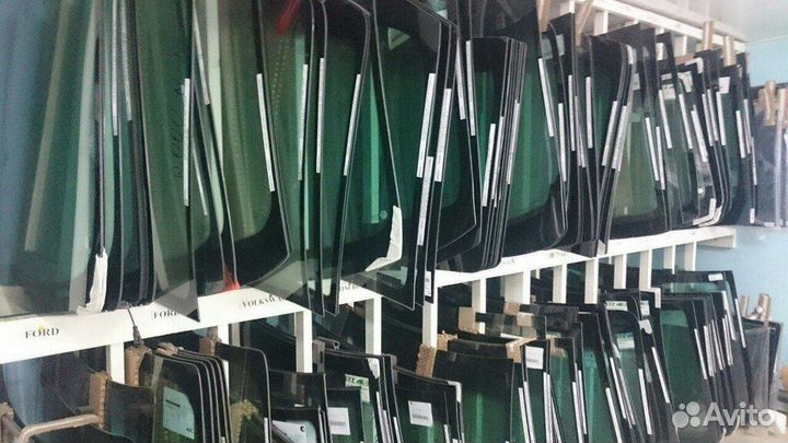 Заднее стекло на Шкода Фабия 2 (универсал)