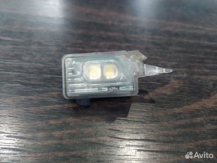 Подсветка ручки левая Audi Sq5 80A 3.0 бензин 2019