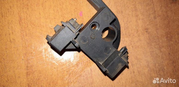 Датчик стоп сигнала Renault Premium 2 2012