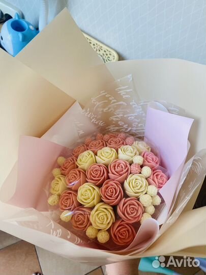 Букеты из шоколадных цветов