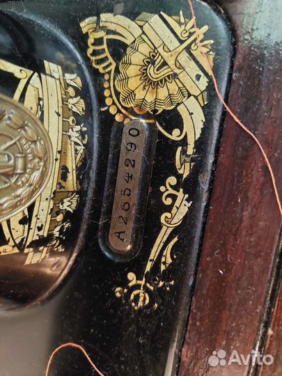 Швейная машинка Зингер в рабочем состоянии