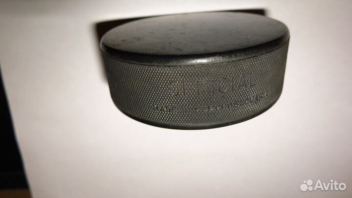 Шайба с чемпионата мира по хоккею 1972