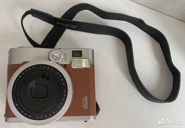 Камера Fujifilm instax mini 90