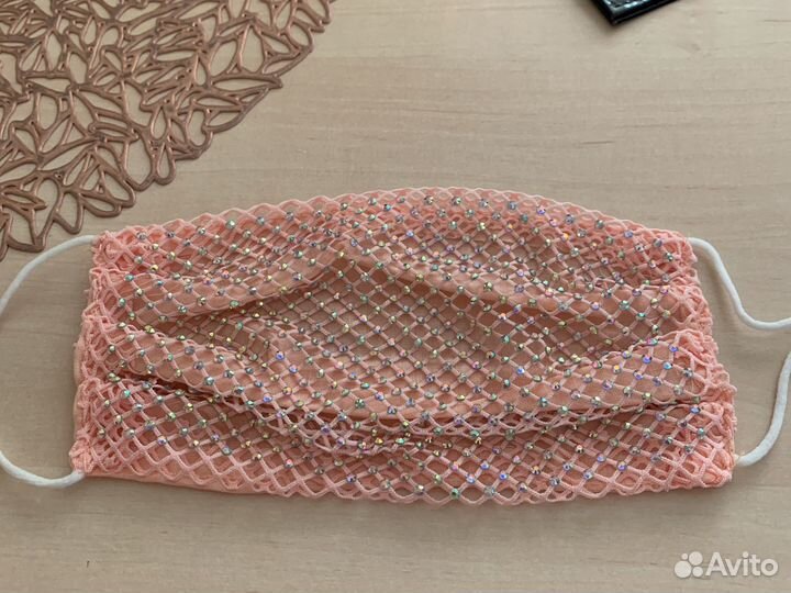 Маска многоразовая со стразами розовая