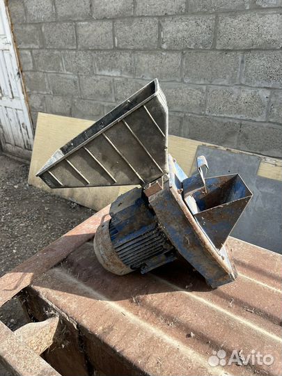 Крупорушка зернодробилка