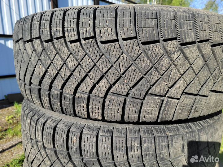 Pirelli Ice Zero 225/65 R17 106T