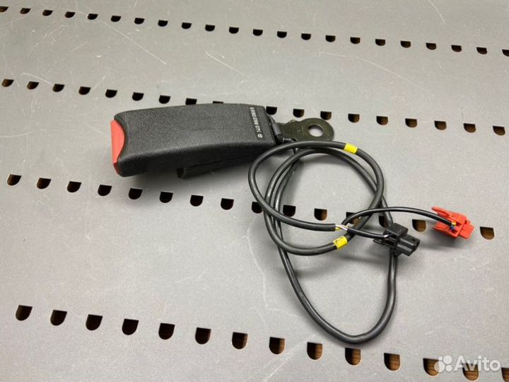 Замок ремня безопасности Mercedes-Benz S-Class