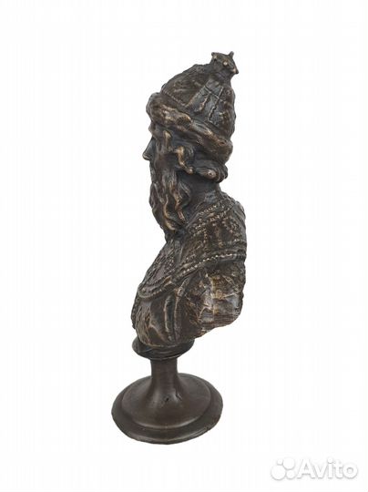 Бюст бронзовый 
