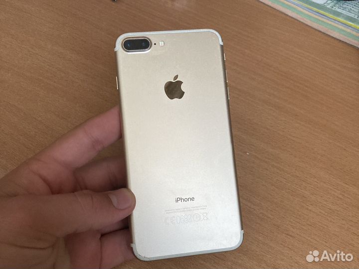 Телефон iPhone 7 plus