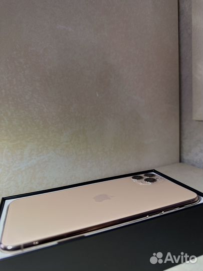 iPhone 11 pro max 64 gold