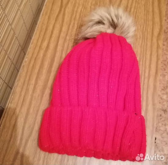 Зимняя женская шапка