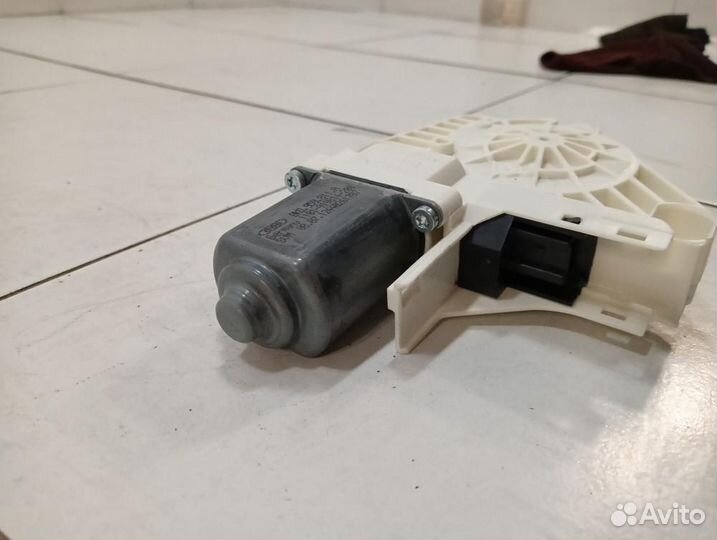 Моторчик стеклоподъемника Porsche Cayenne II (2010—2014)