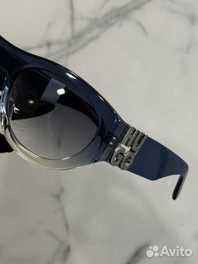 Солнцезащитные очки Hugo boss