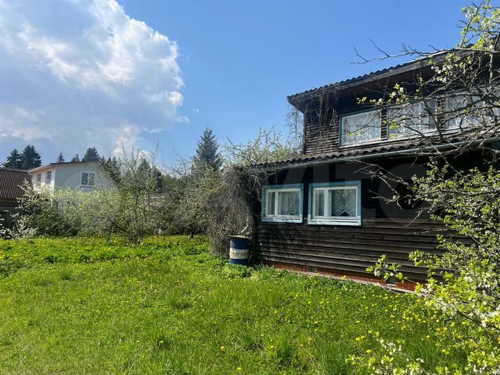 Дом 54 м² на участке 6 сот.