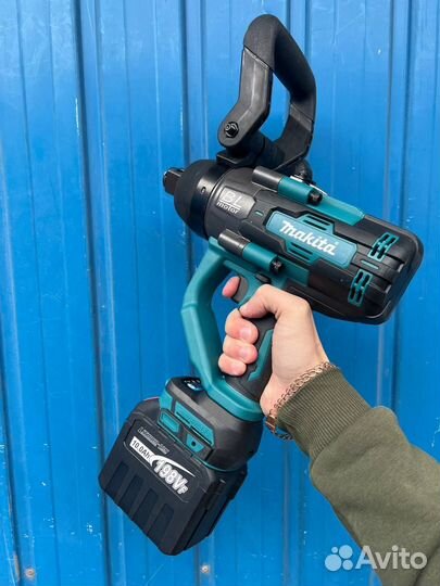 Грузовой гайковерт Makita 3000 Нм