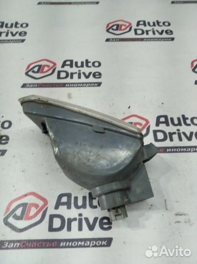 Поворотник передний левый Toyota Rav4 ACA20 1AZ