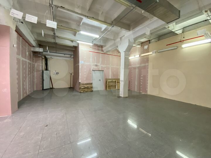 Торговая площадь, 1350 м²