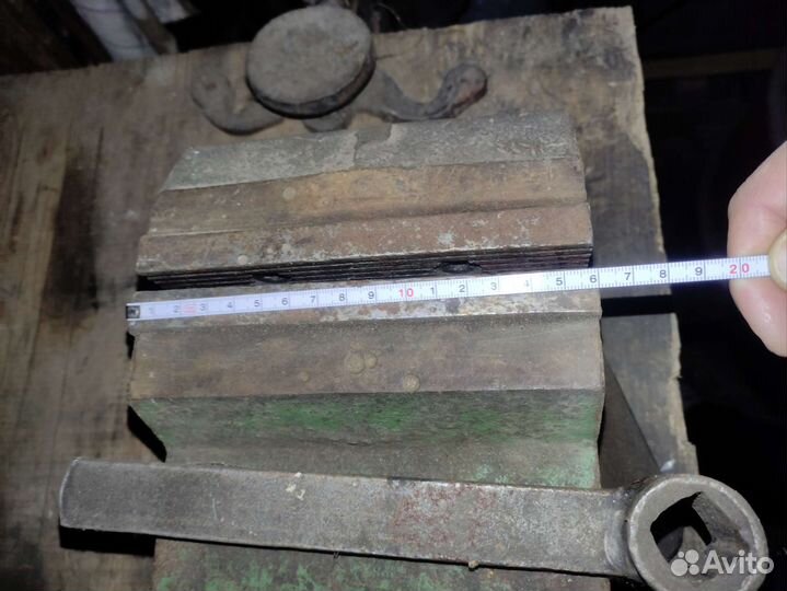 Тиски станочные поворотные СССР 116 см