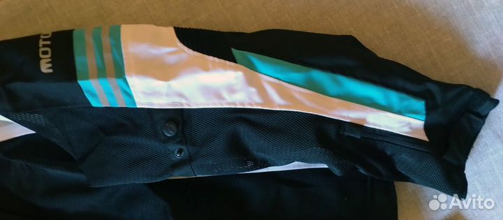 Мотокуртка женская размер 44-46 (новая)