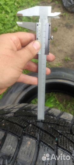 Roadstone Classe Premiere 215/50 R17 95T