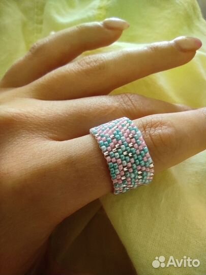 Кольцо из японского бисера