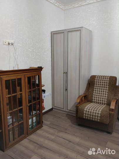 Шкаф и тумбы,кресло