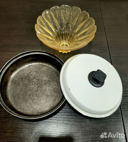 Посуда,скатерть,очки,сумка,шланг,аэрозоли,краски