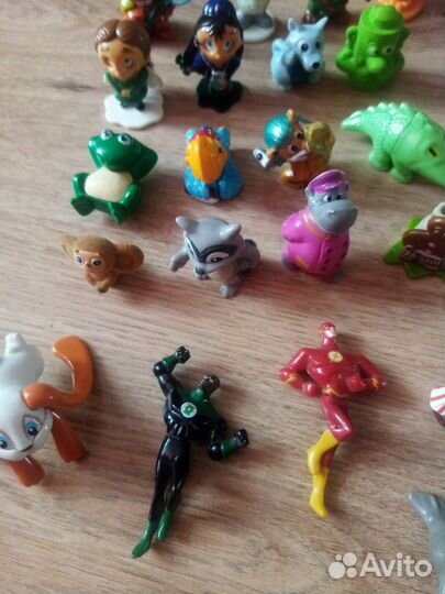 Игрушки из киндер сюрприза пакетом