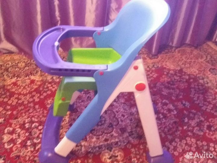 Детский стульчик для кормления