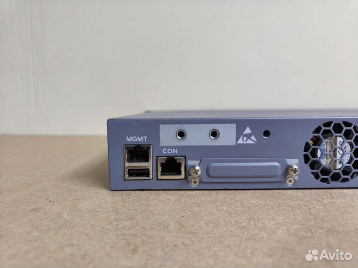 Коммутатор Juniper EX3300-48P