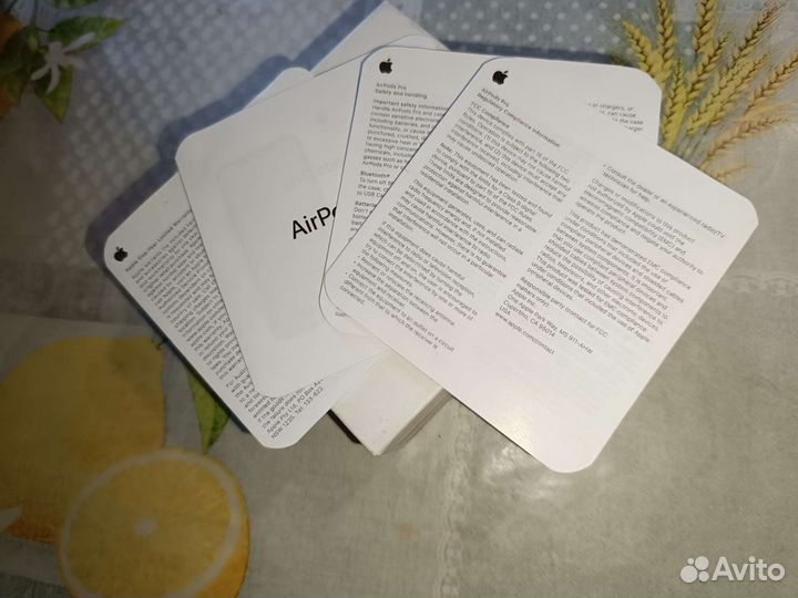 Беспроводные наушники AirPods Pro MagSafe Charging