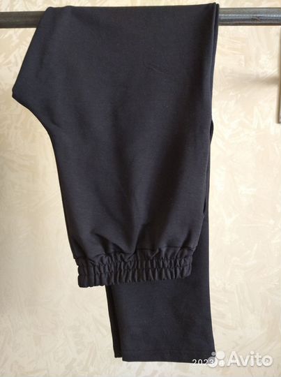 Костюм спортивный женский новый 48 р