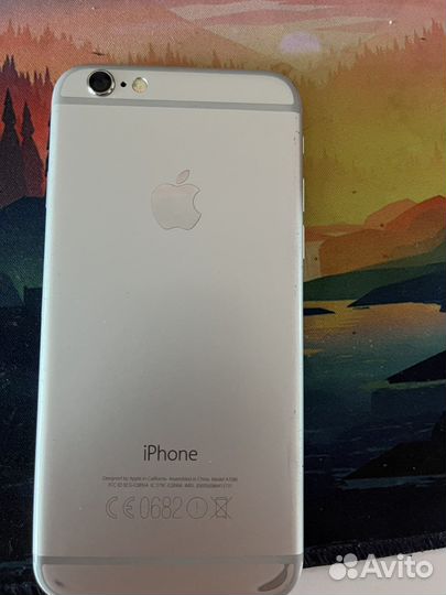 Телефон iPhone 6s