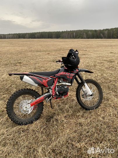 Продам эндуро-мотоцикл Bse Z10