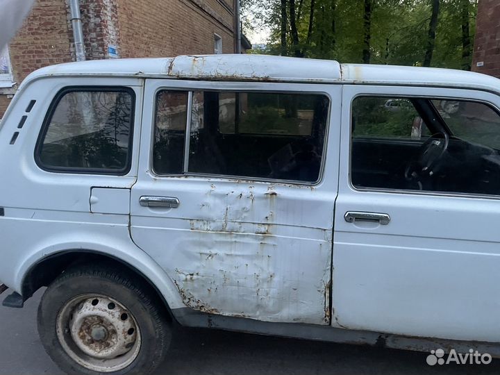 LADA 4x4 (Нива) 1.7 МТ, 2000, 100 000 км
