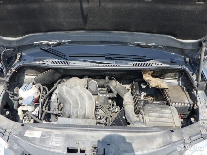 Замок капота Volkswagen Touran (2003-2010)