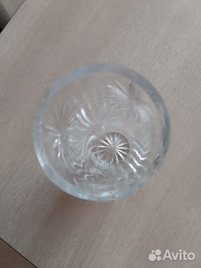 Хрустальная ваза под цветы