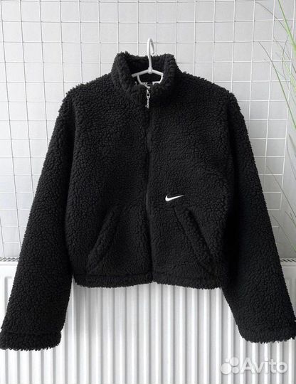 Женская куртка Nike (S)