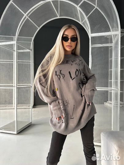 Свитшот женский оверсайз