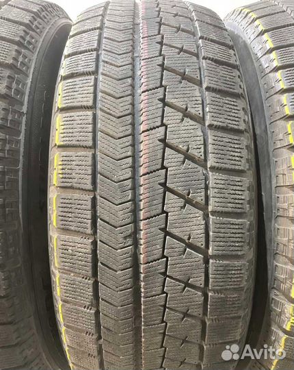 Bridgestone Blizzak VRX 215/60 R16 98V