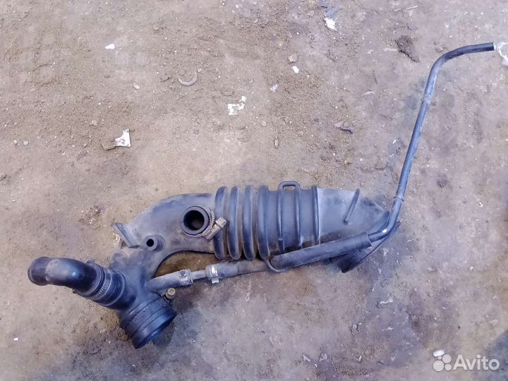 Патрубок воздушного фильтра на дмрв passat b5