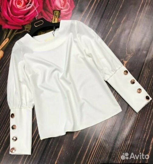 Блузка белая
