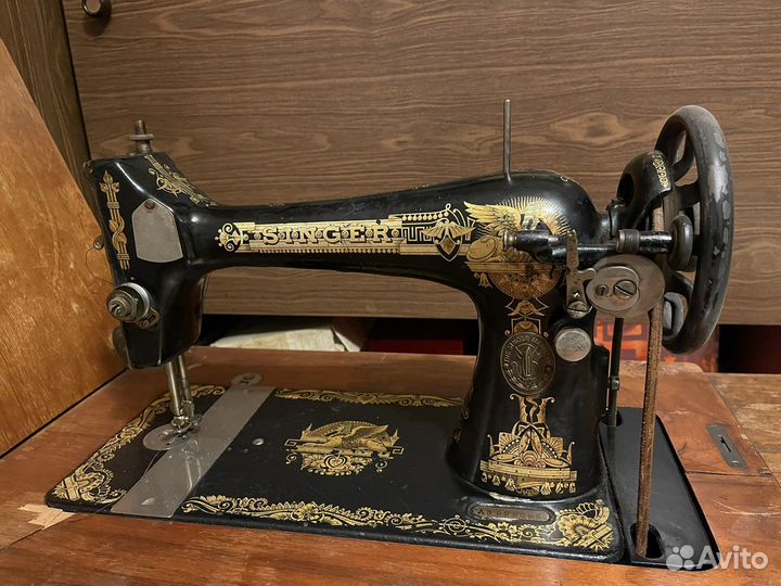 Старинная швейная машинка зингер singer