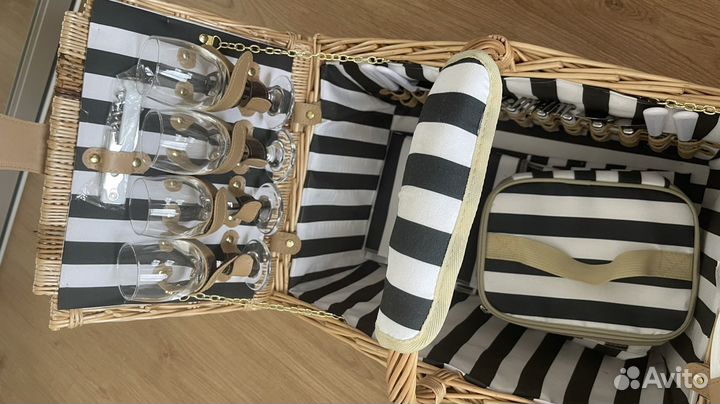 Набор для пикника на 4 персоны