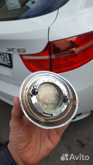 Шильдик c багажника на BMW Х6 E71