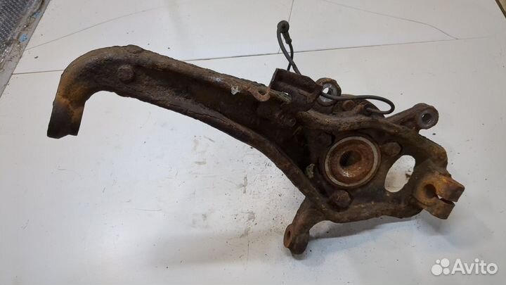 Ступица (кулак, цапфа) Infiniti QX56, 2006