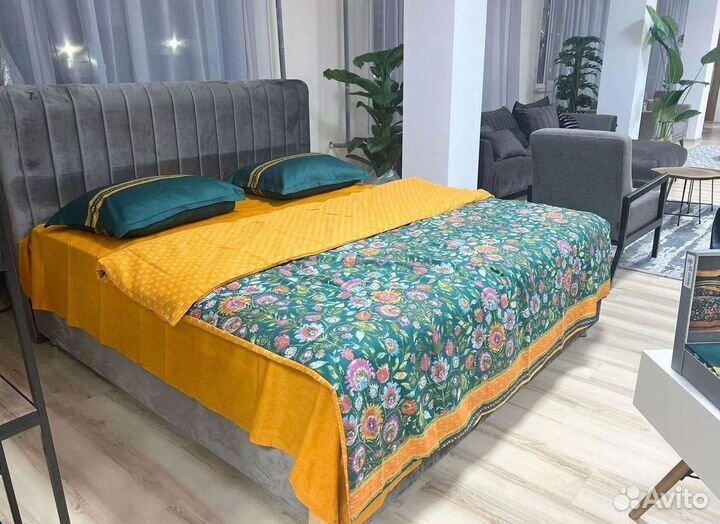 Кровать двуспальная