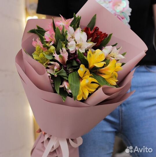 Доставка 46-10-00 Цветы Букет из 7 альстромерий