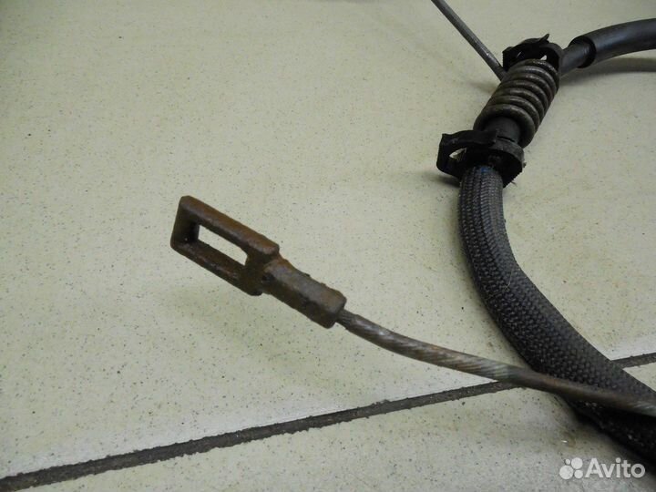 Трос стояночного тормоза правый Transit 2014