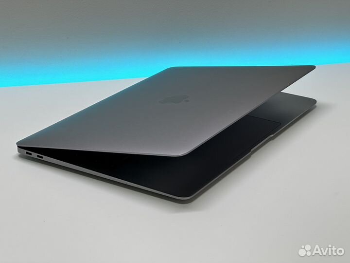 MacBook Air 13 2018 Retina i5/8/256